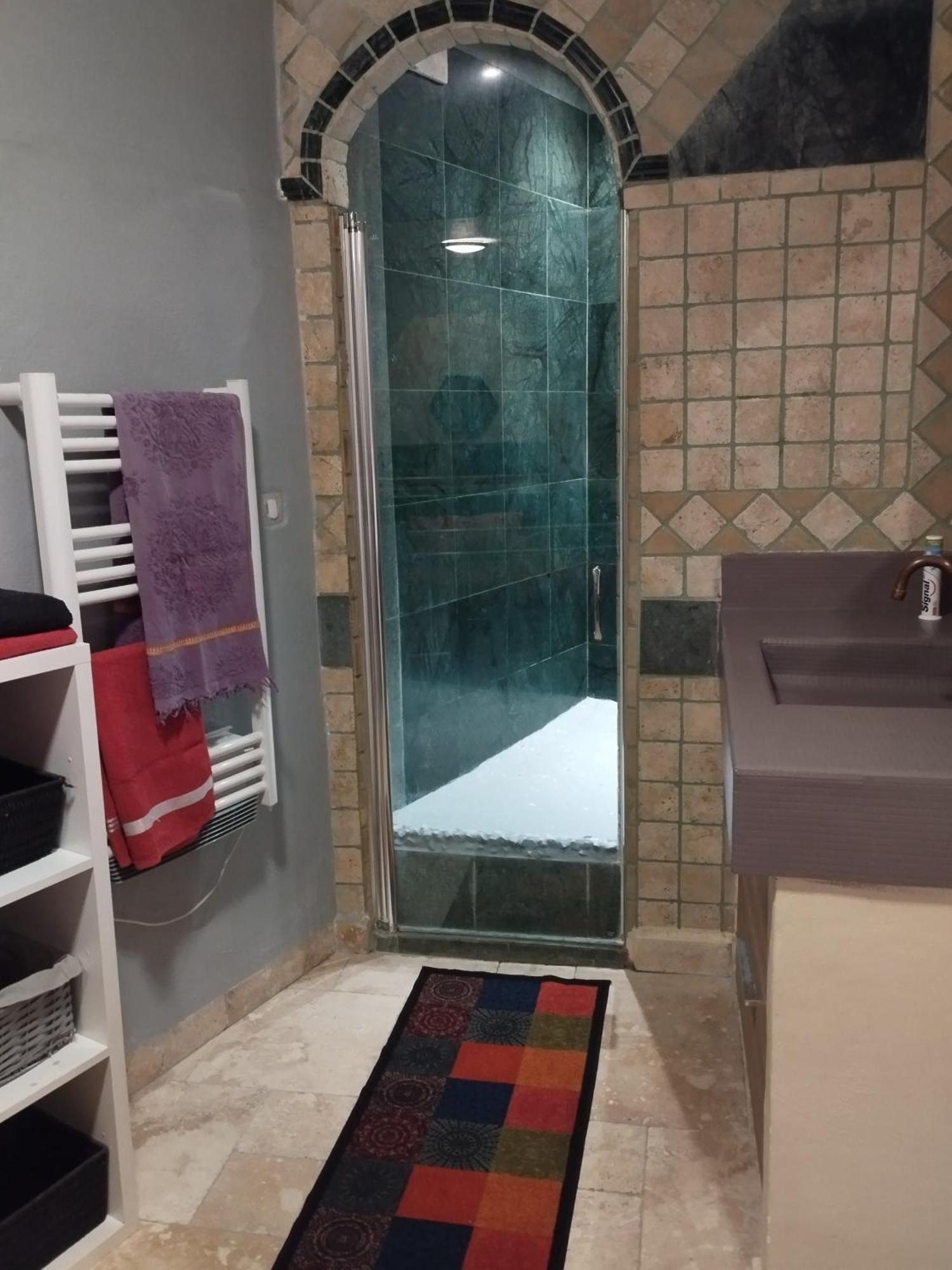 Tres Bel Appartement Cosy Et Chaleureux A Nimes Exterior foto