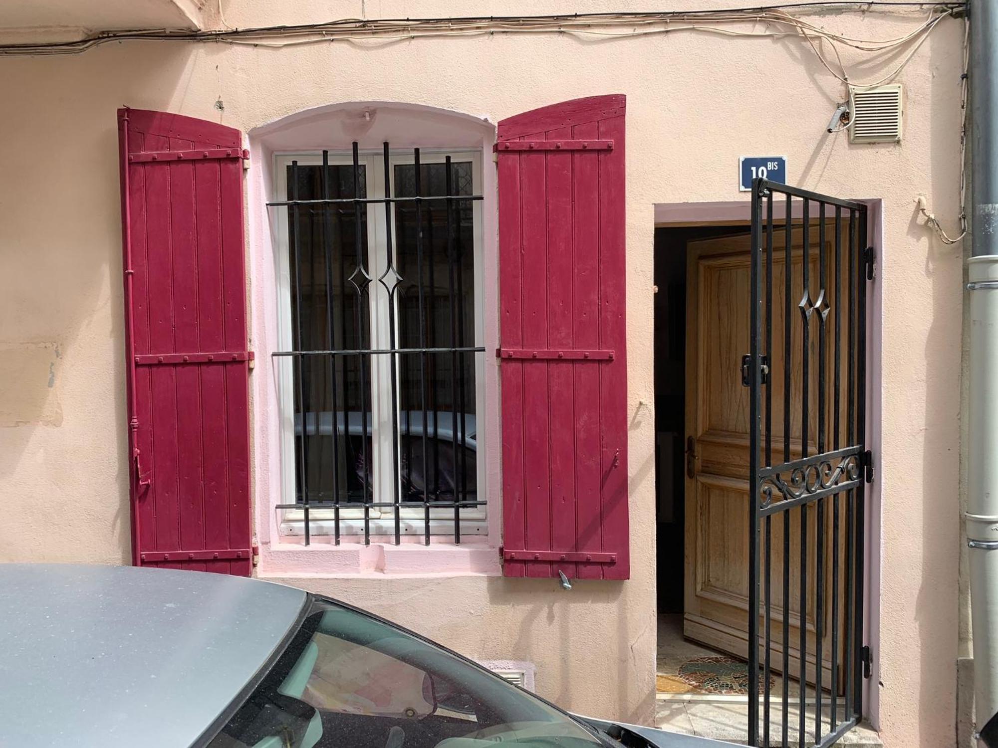 Tres Bel Appartement Cosy Et Chaleureux A Nimes Exterior foto